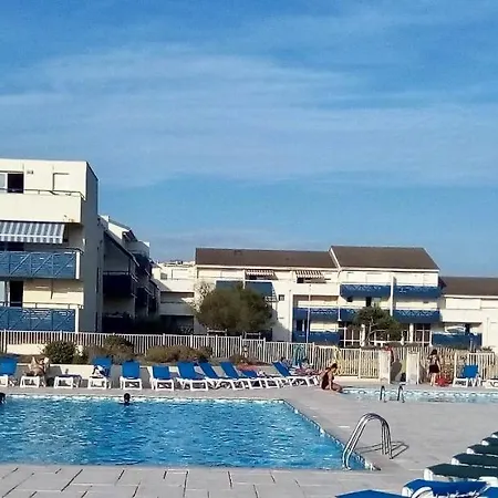 Bleu Marine 50m De La Plage *